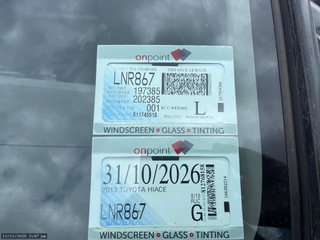 Photo '3' of Toyota Hiace Photo '3' of Toyota Hiace