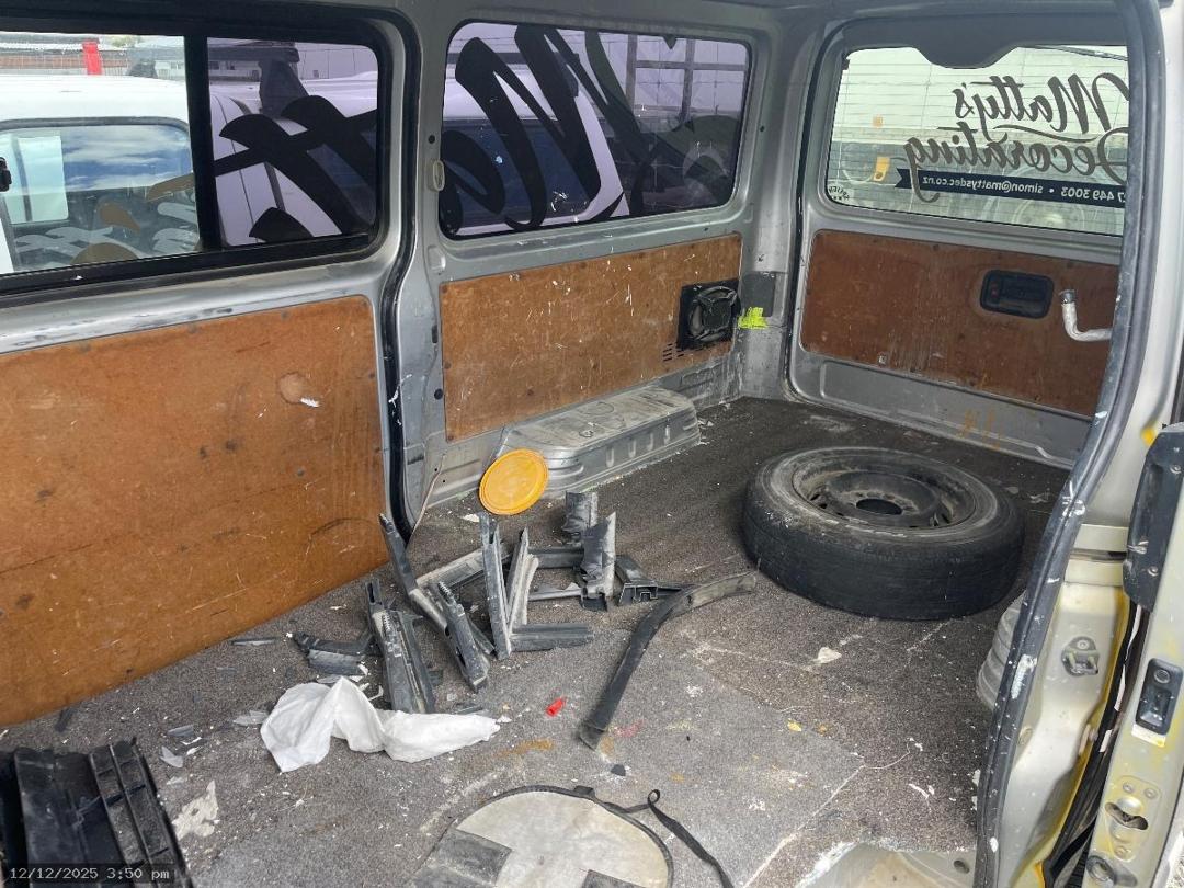 Photo '8' of Toyota Hiace Photo '8' of Toyota Hiace