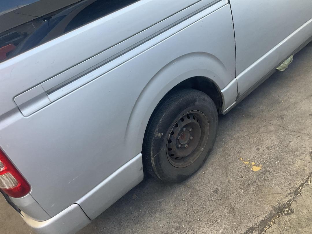 Photo '13' of Toyota Hiace Photo '13' of Toyota Hiace