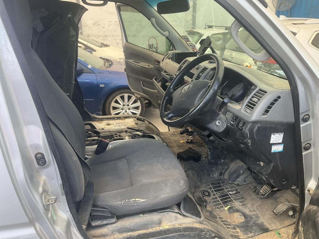 Photo '21' of Toyota Hiace Photo '21' of Toyota Hiace