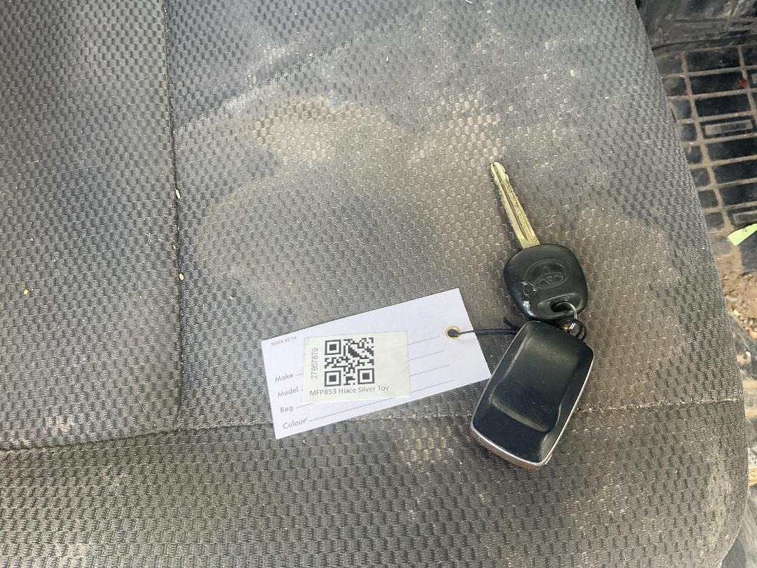 Photo '20' of Toyota Hiace Photo '20' of Toyota Hiace