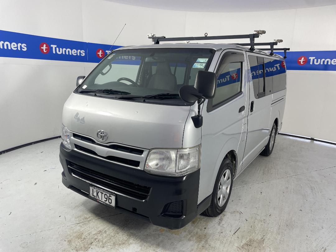 Photo '4' of Toyota Hiace