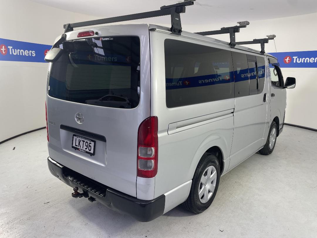 Photo '7' of Toyota Hiace