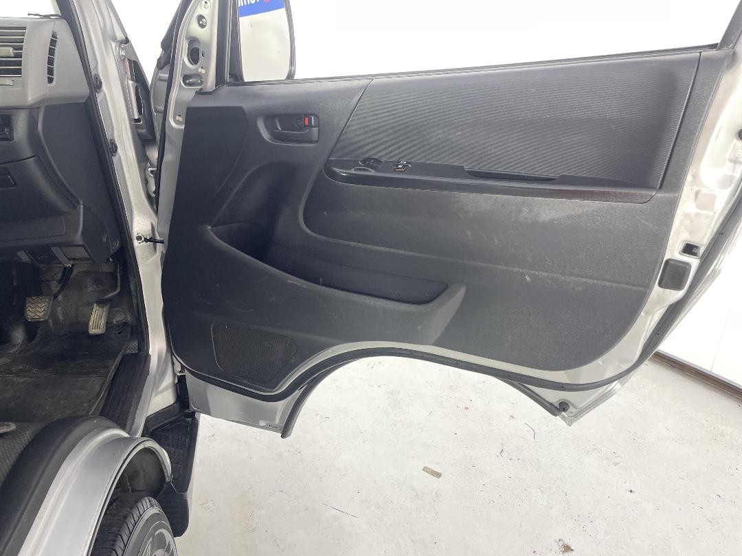 Photo '15' of Toyota Hiace