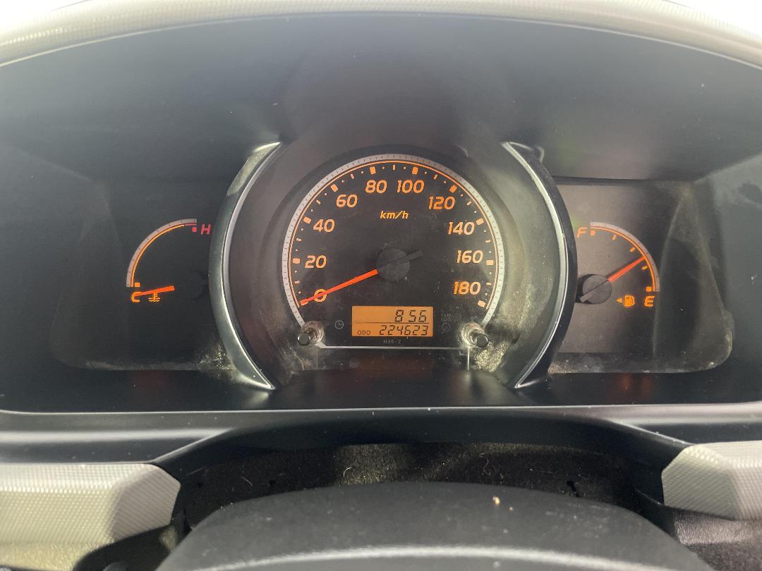 Photo '21' of Toyota Hiace