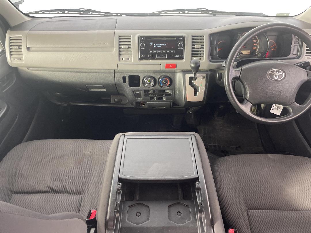 Photo '17' of Toyota Hiace