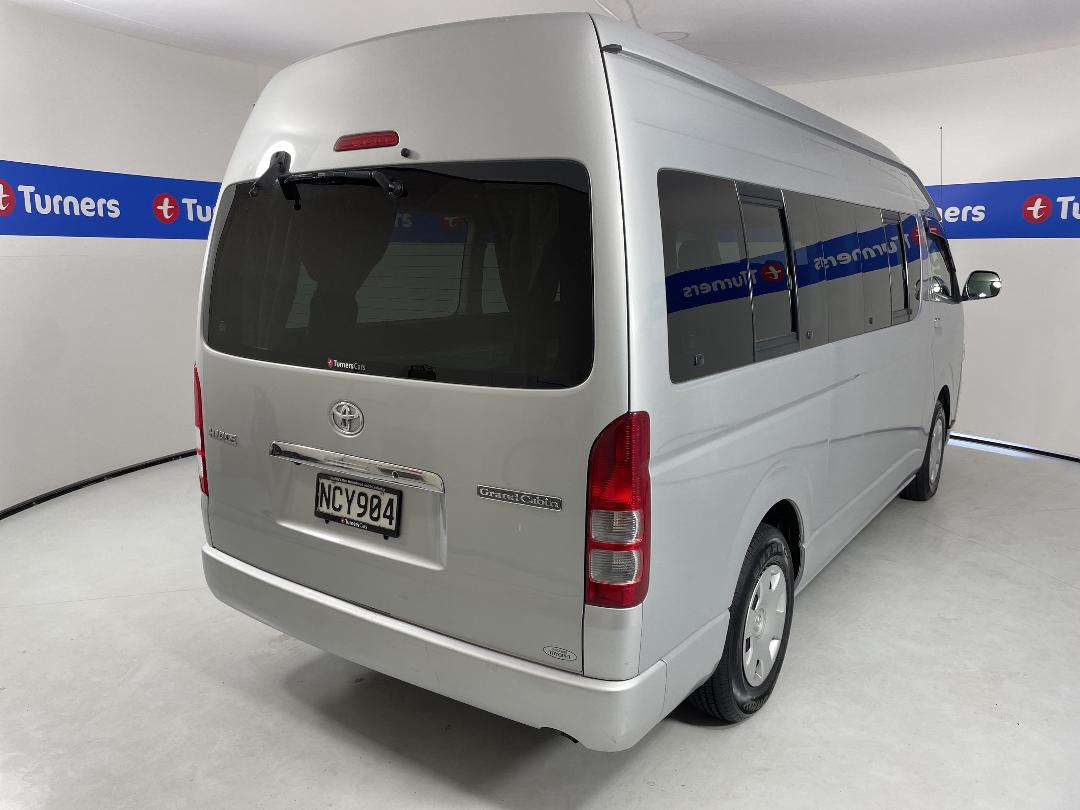 Photo '7' of Toyota Hiace