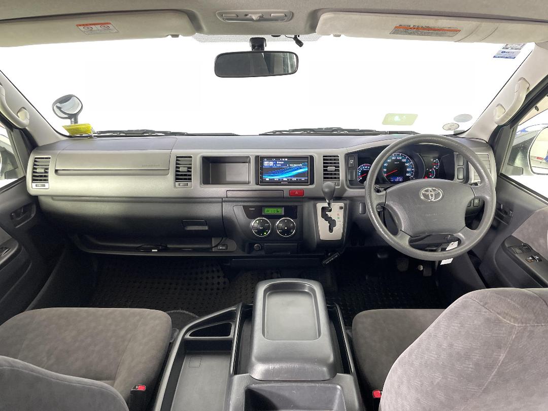 Photo '17' of Toyota Hiace