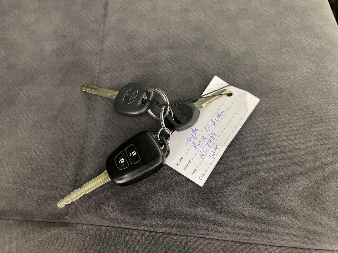 Photo '21' of Toyota Hiace