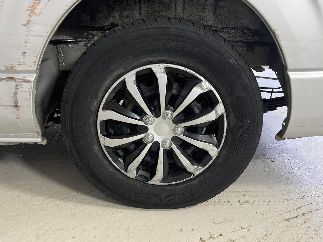 Photo '11' of Toyota Hiace