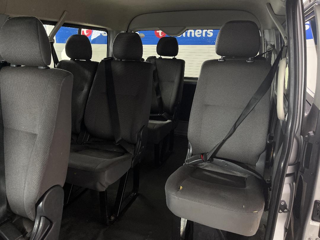 Photo '19' of Toyota Hiace