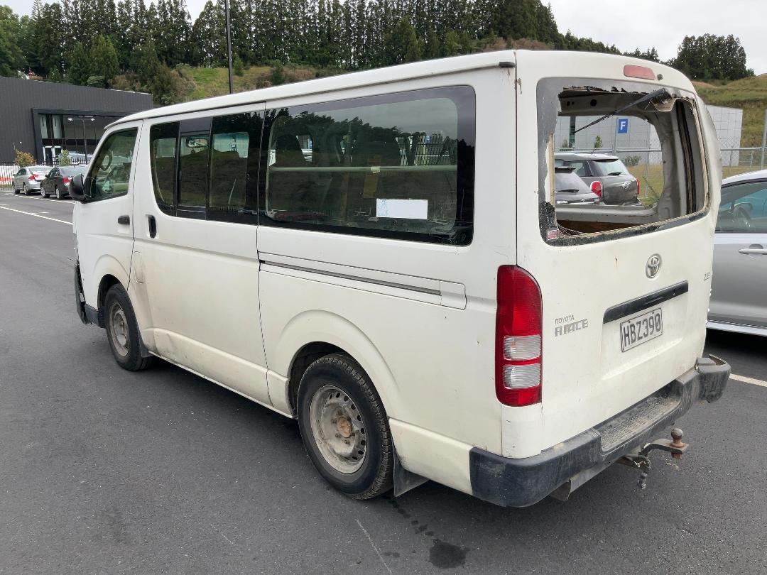 Photo '3' of Toyota Hiace ZL TD