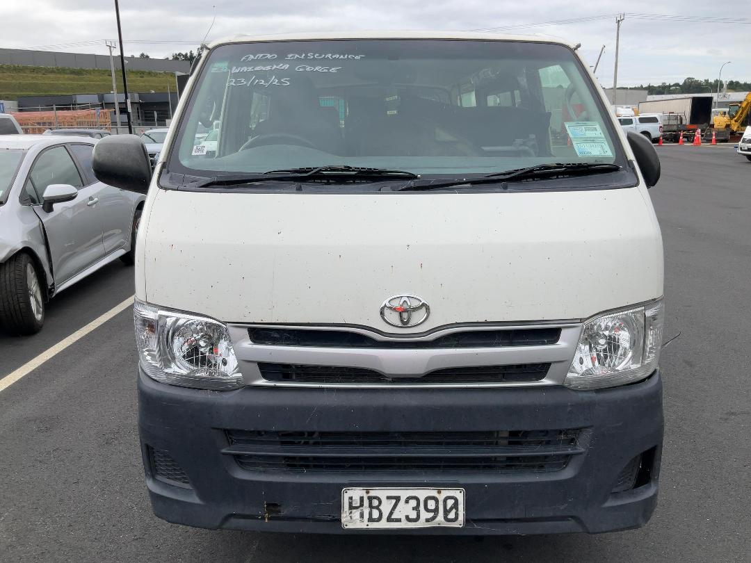 Photo '6' of Toyota Hiace ZL TD