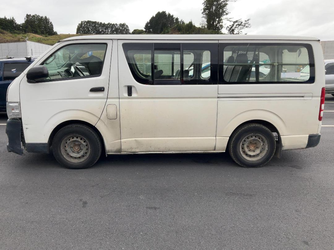 Photo '7' of Toyota Hiace ZL TD