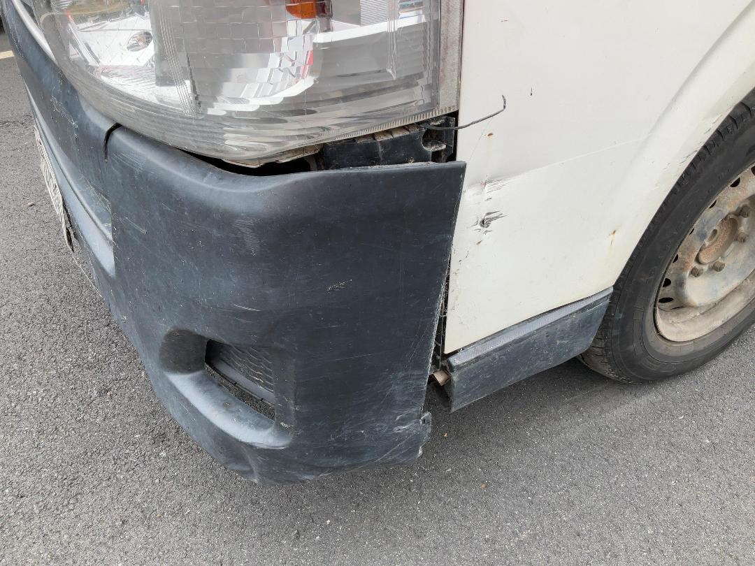 Photo '18' of Toyota Hiace ZL TD