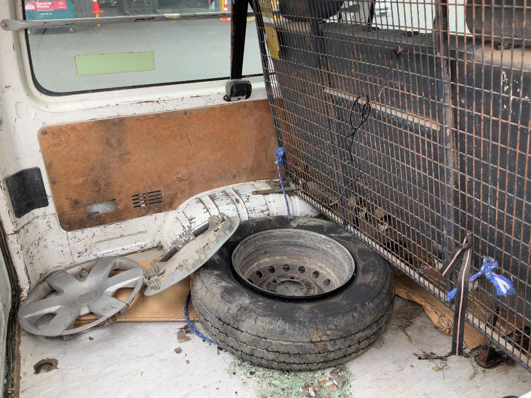 Photo '24' of Toyota Hiace ZL TD