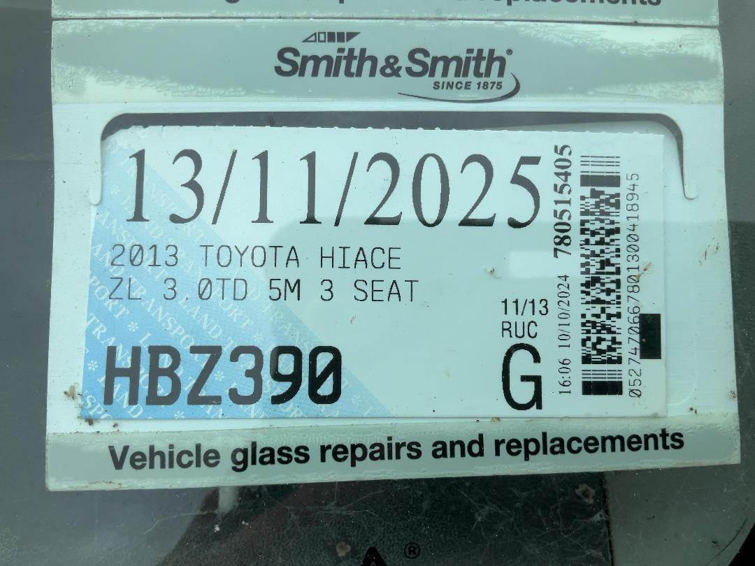 Photo '31' of Toyota Hiace ZL TD