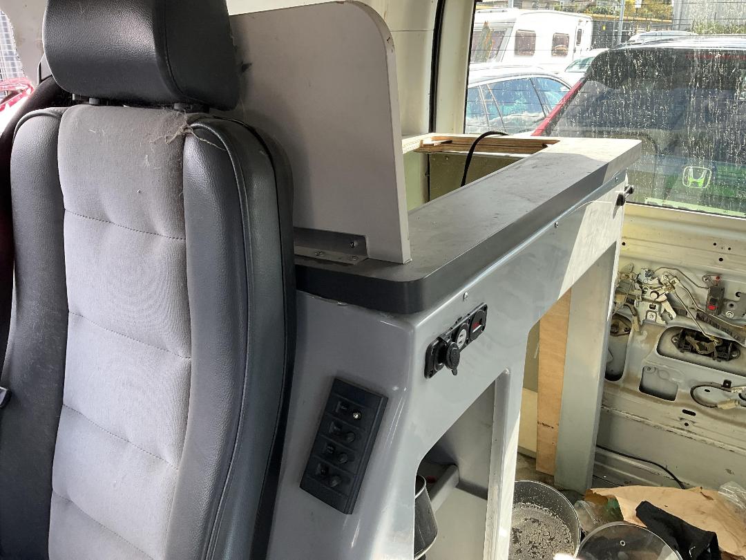 Photo '8' of Toyota Hiace Motorhome