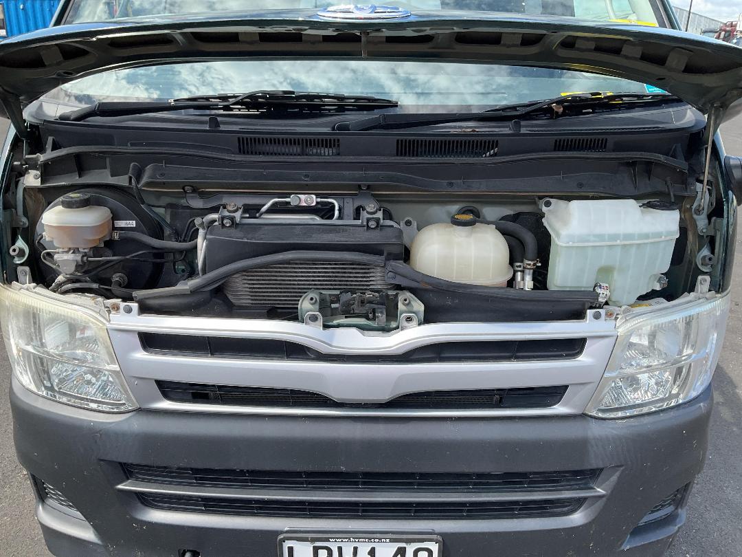 Photo '7' of Toyota Hiace