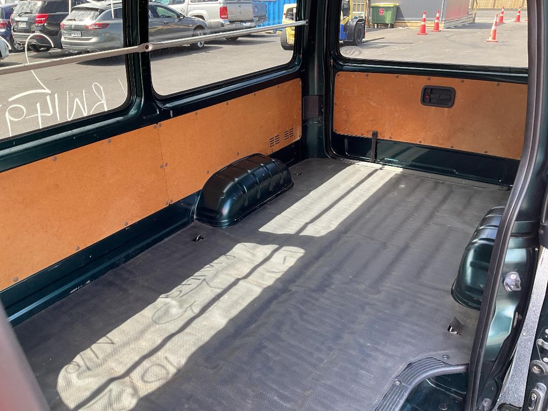 Photo '12' of Toyota Hiace