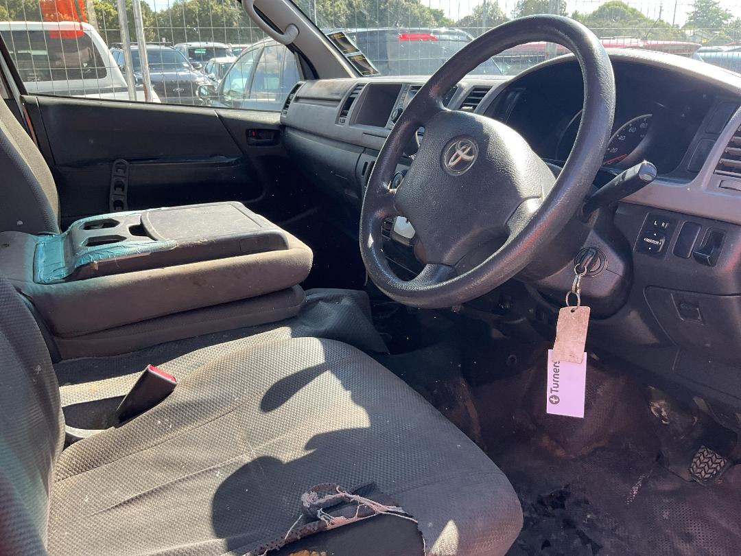 Photo '10' of Toyota Hiace ZX TD Photo '10' of Toyota Hiace ZX TD