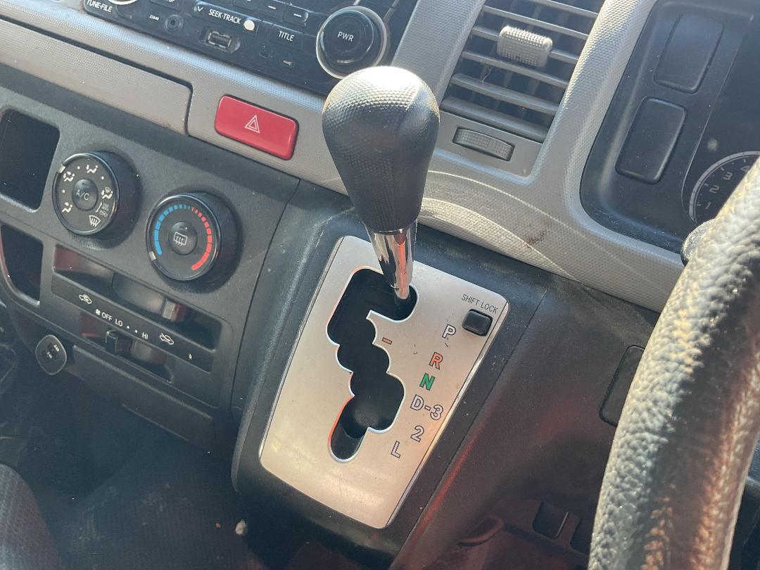 Photo '11' of Toyota Hiace ZX TD Photo '11' of Toyota Hiace ZX TD