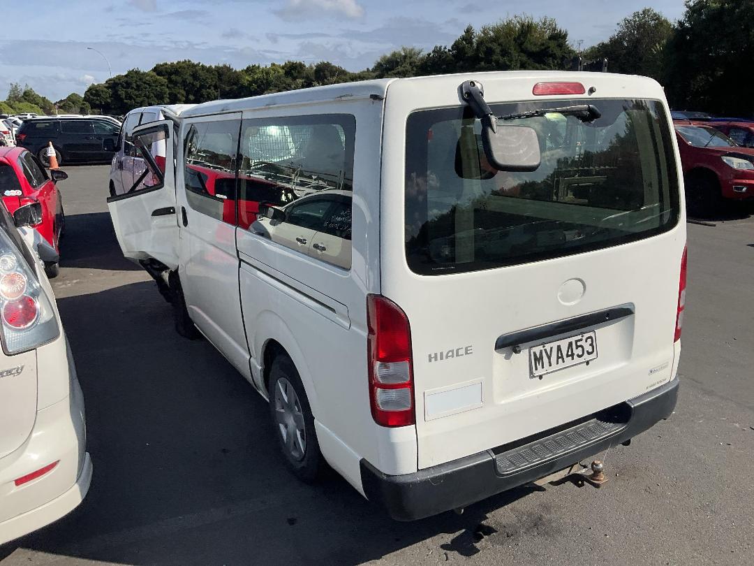 Photo '11' of Toyota Hiace