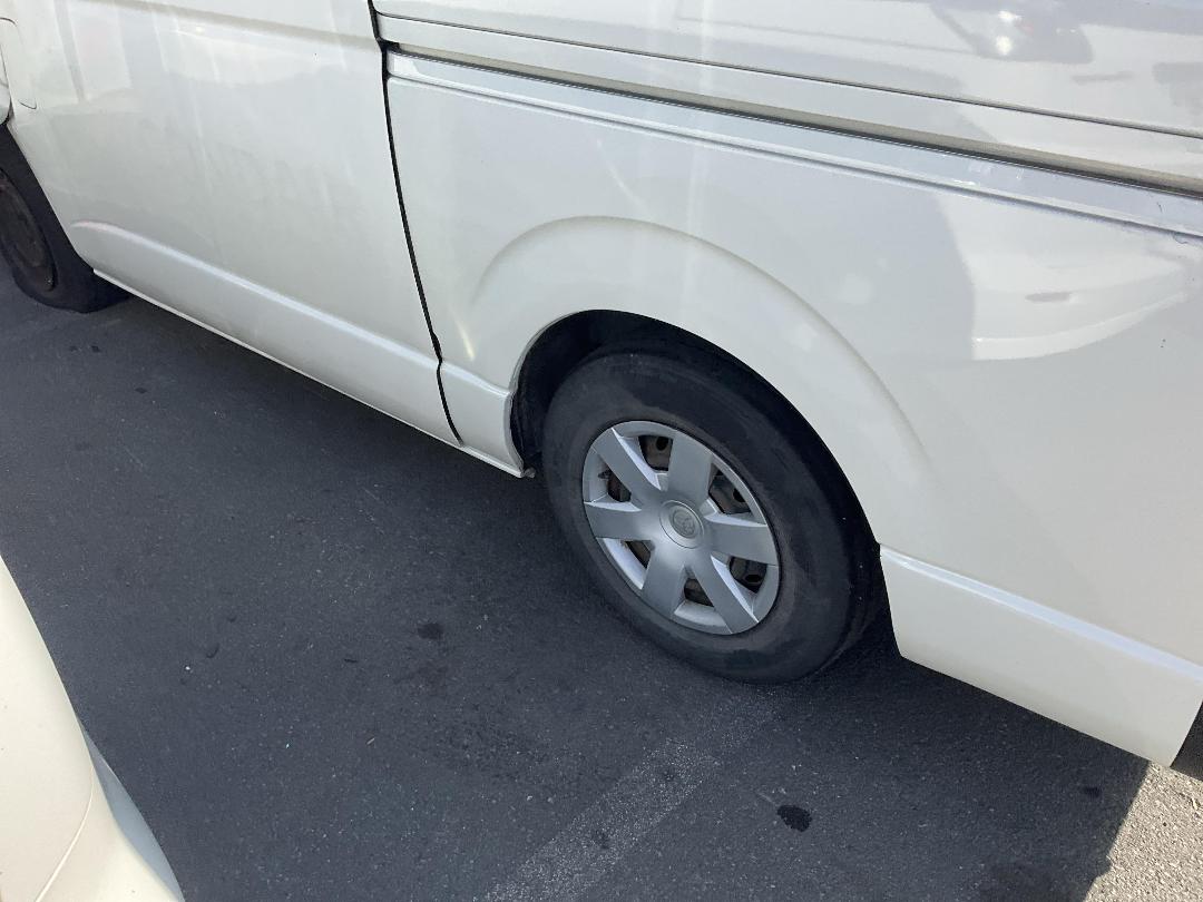 Photo '12' of Toyota Hiace