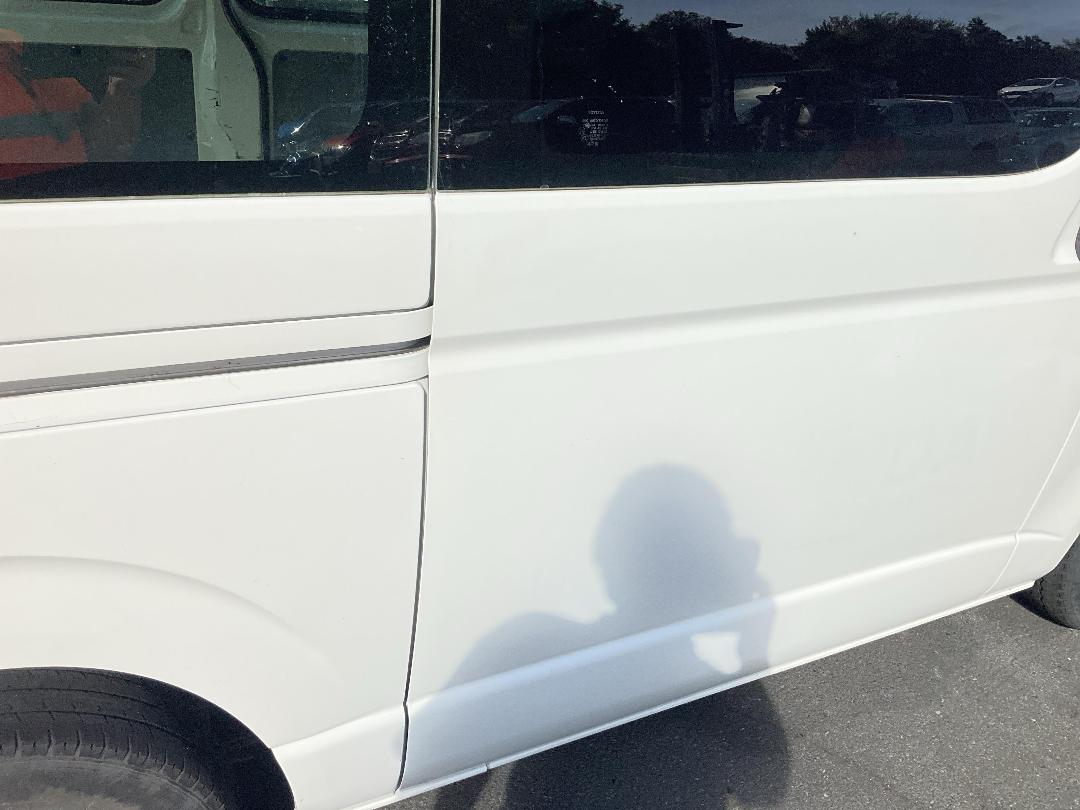 Photo '16' of Toyota Hiace