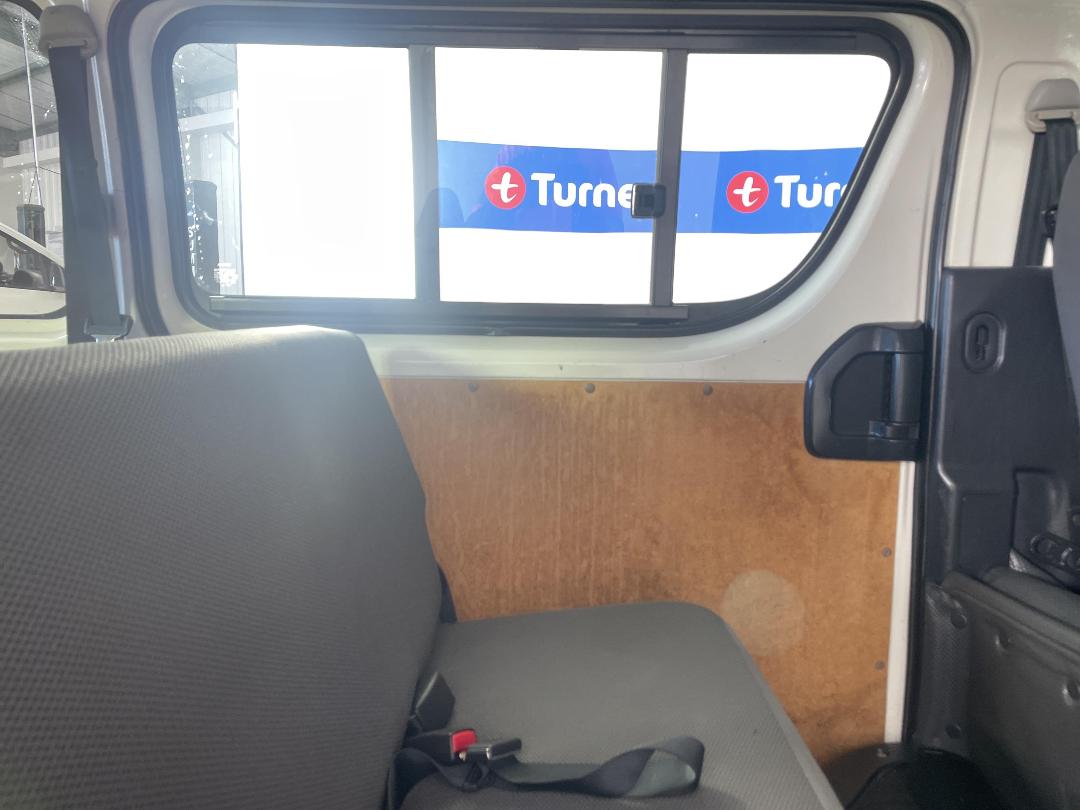 Photo '19' of Toyota Hiace