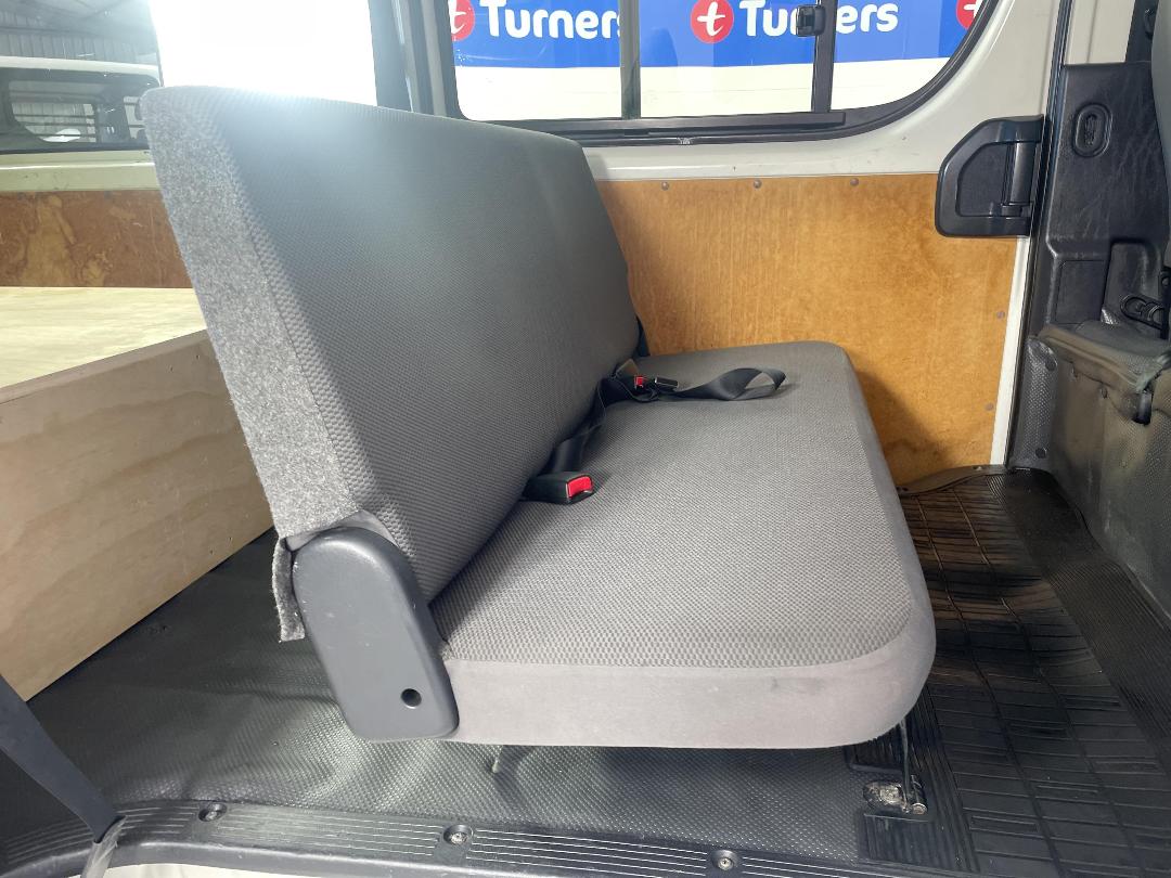 Photo '20' of Toyota Hiace