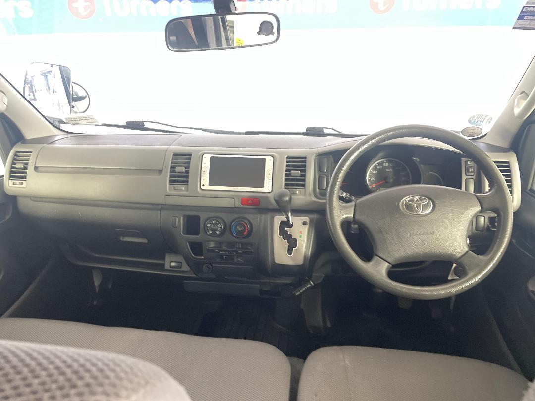 Photo '17' of Toyota Hiace