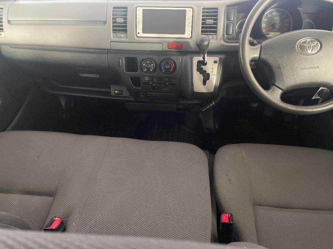 Photo '18' of Toyota Hiace