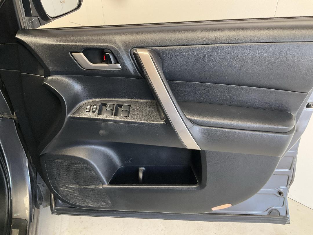 Photo '15' of Toyota Highlander