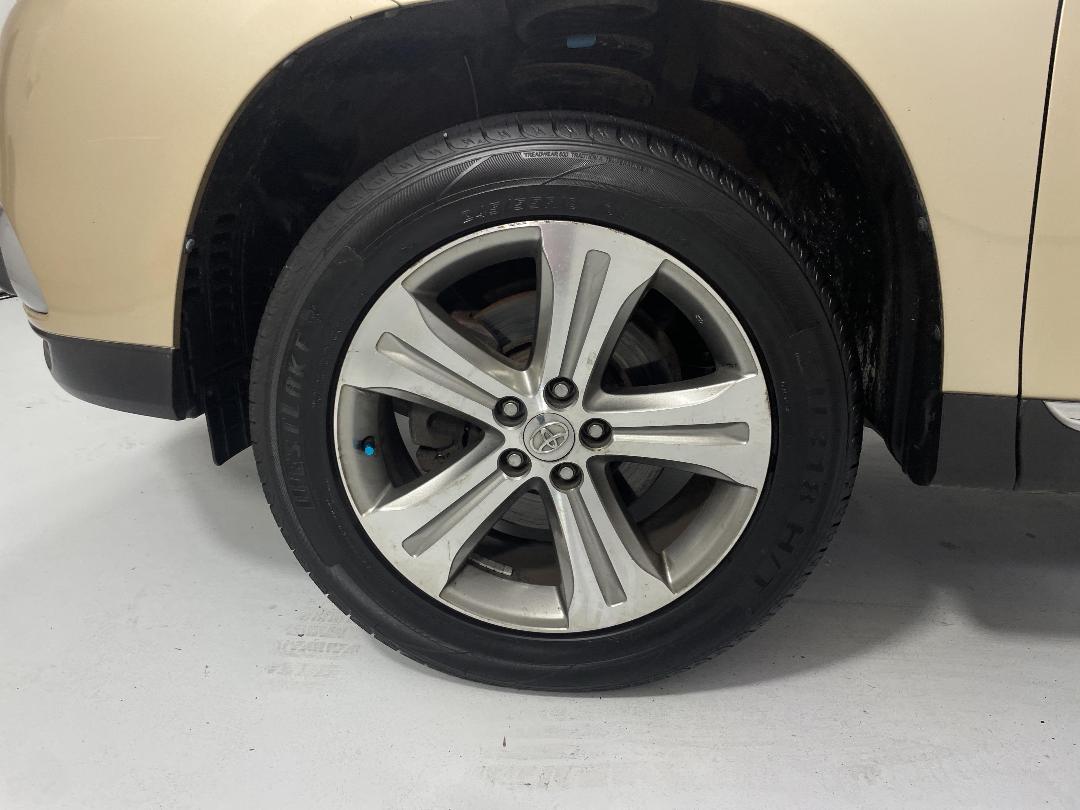 Photo '10' of Toyota Highlander