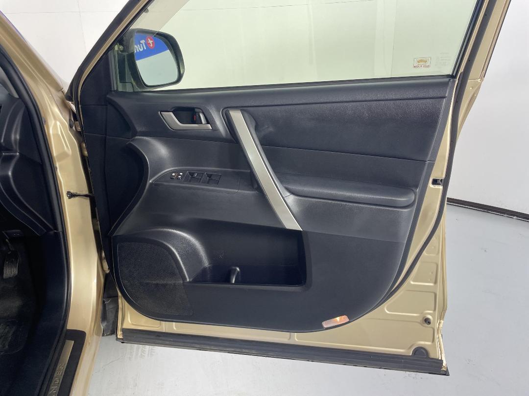 Photo '15' of Toyota Highlander