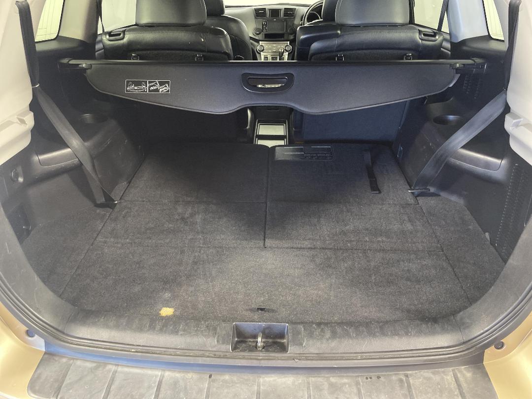 Photo '14' of Toyota Highlander