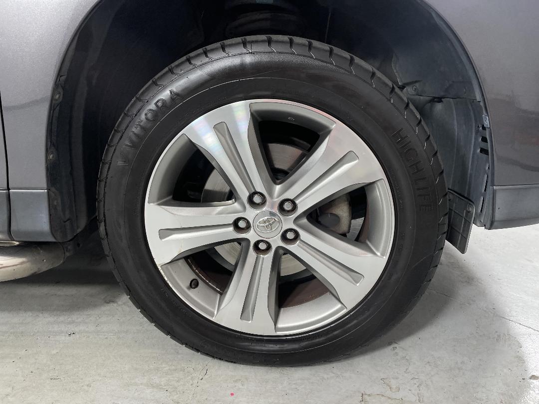 Photo '9' of Toyota Highlander Photo '9' of Toyota Highlander