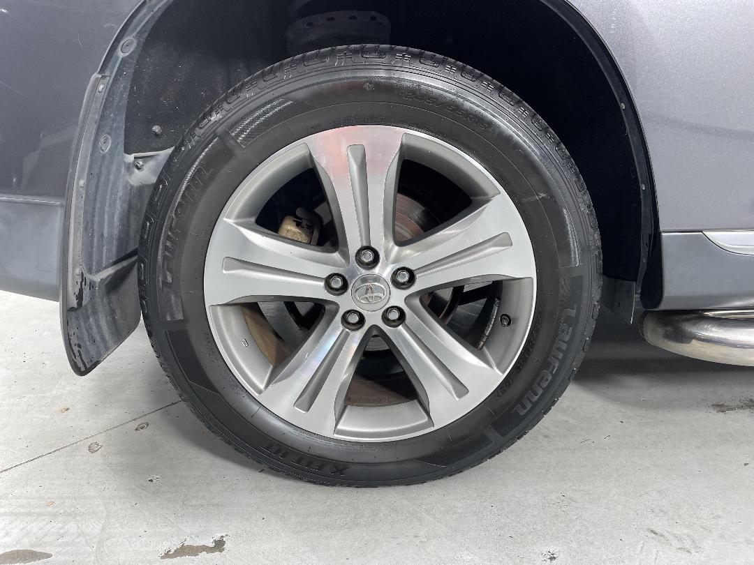 Photo '12' of Toyota Highlander Photo '12' of Toyota Highlander