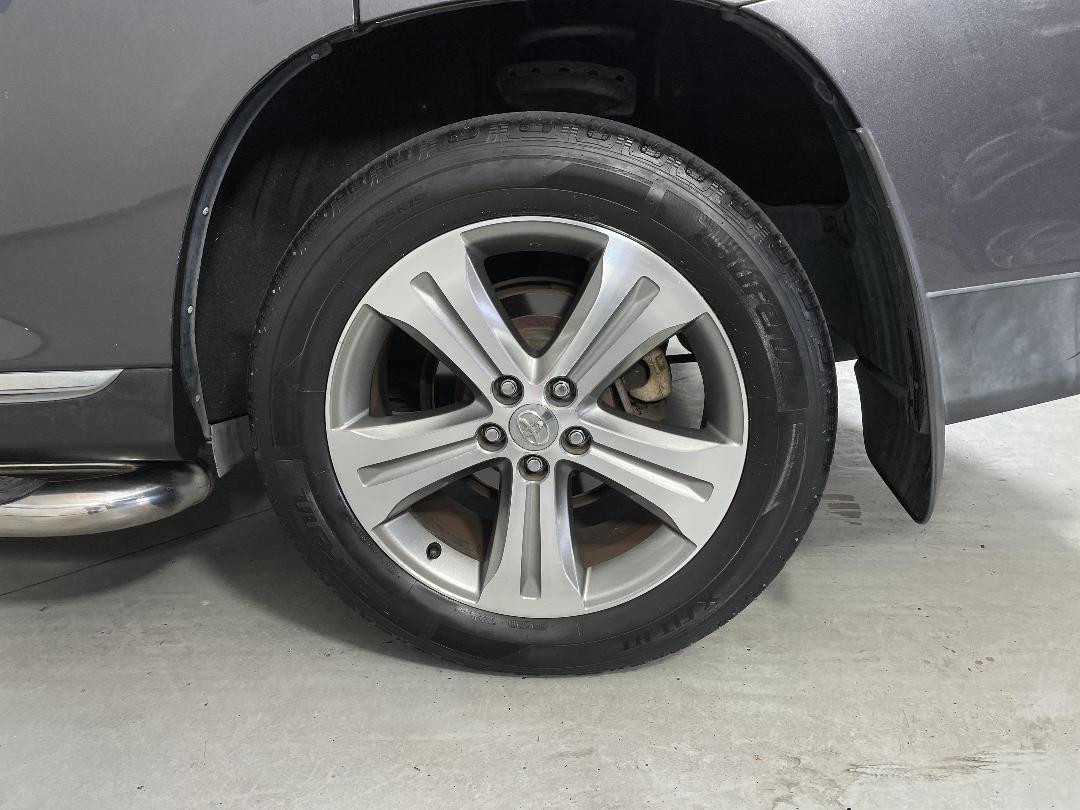 Photo '11' of Toyota Highlander Photo '11' of Toyota Highlander