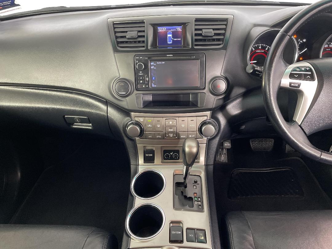 Photo '18' of Toyota Highlander Photo '18' of Toyota Highlander