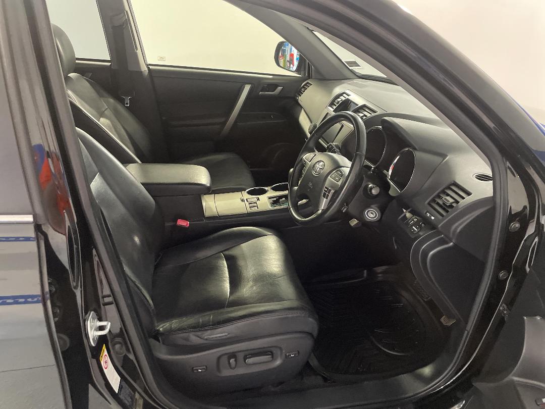 Photo '16' of Toyota Highlander