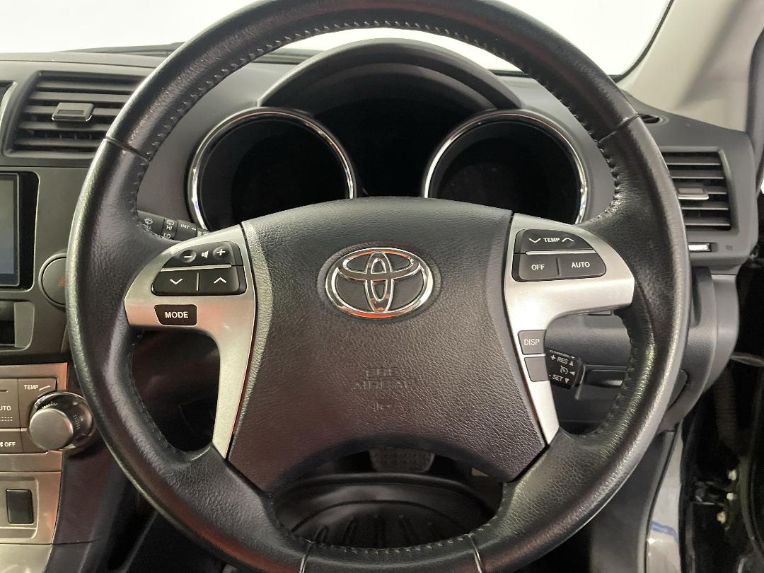 Photo '27' of Toyota Highlander