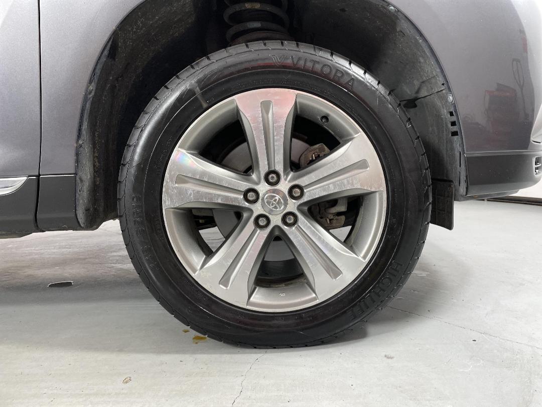 Photo '9' of Toyota Highlander Photo '9' of Toyota Highlander