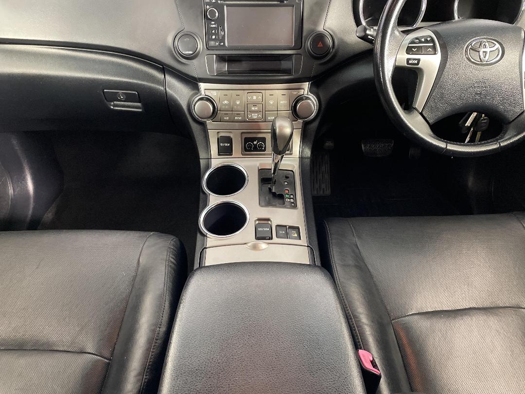 Photo '18' of Toyota Highlander Photo '18' of Toyota Highlander