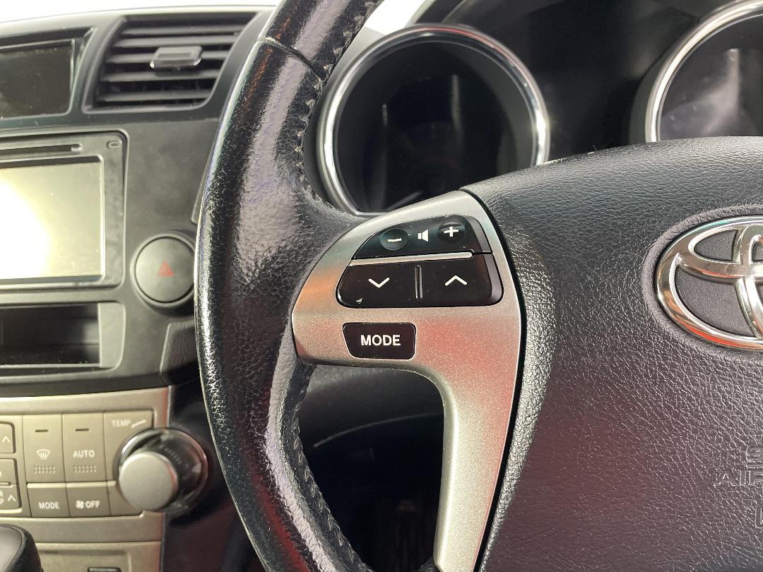 Photo '27' of Toyota Highlander Photo '27' of Toyota Highlander