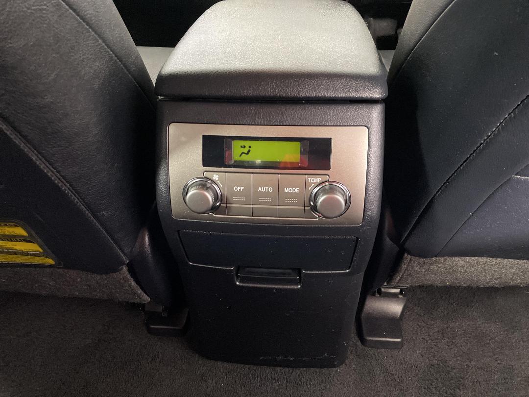 Photo '32' of Toyota Highlander Photo '32' of Toyota Highlander