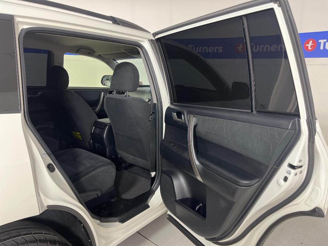 Photo '19' of Toyota Highlander Photo '19' of Toyota Highlander