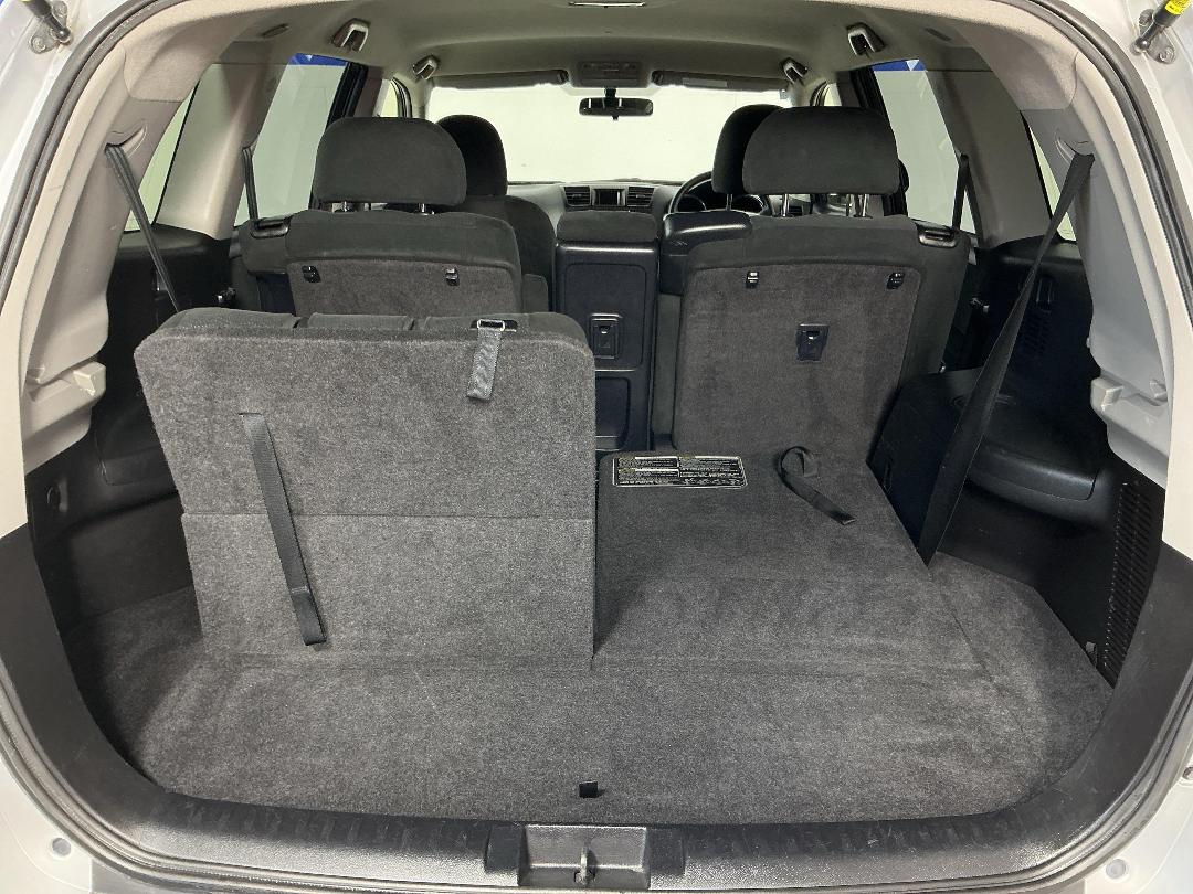 Photo '14' of Toyota Highlander Photo '14' of Toyota Highlander