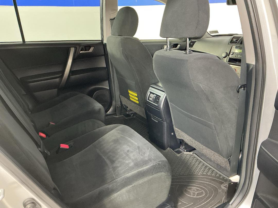 Photo '20' of Toyota Highlander Photo '20' of Toyota Highlander